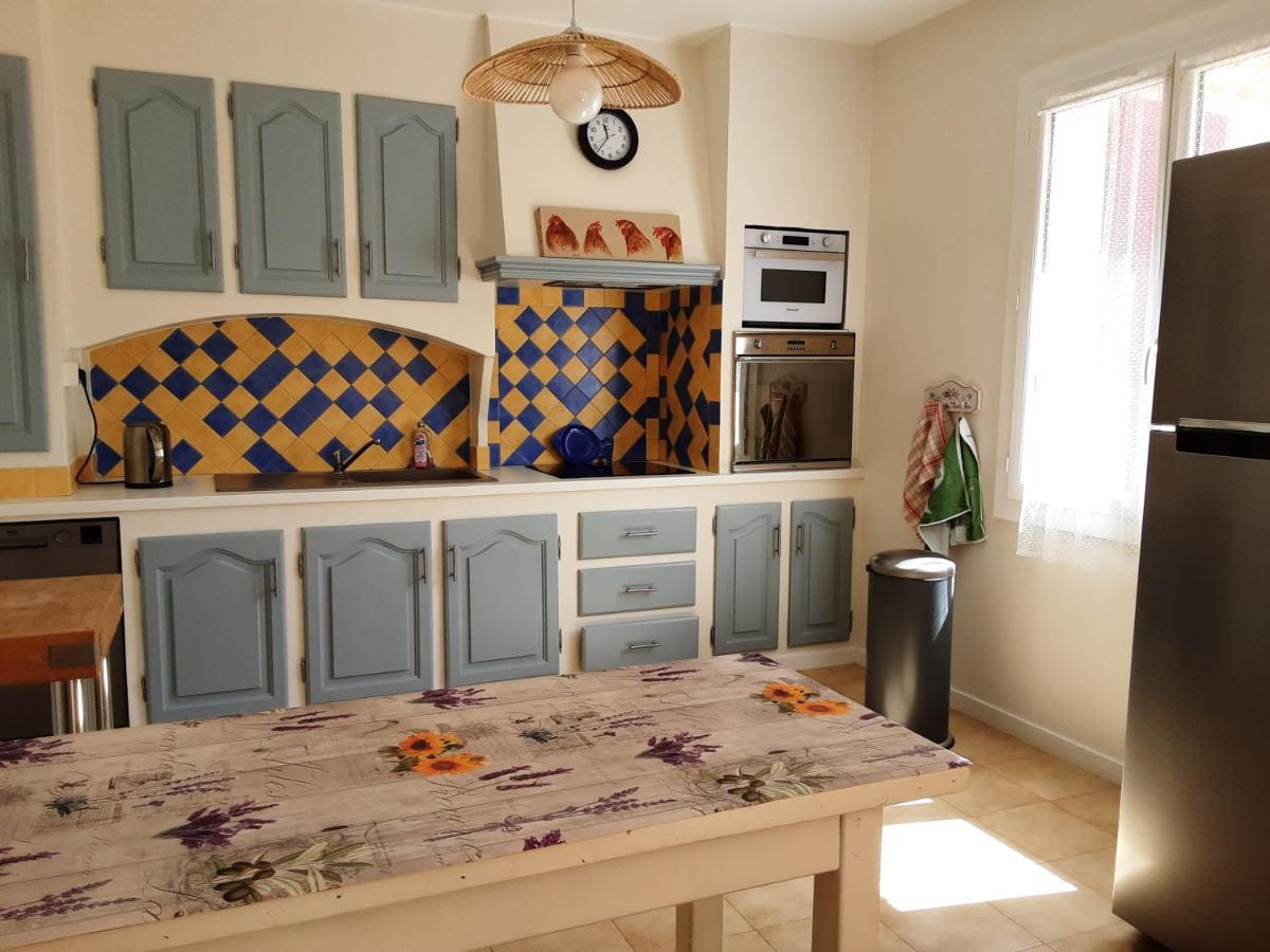 Вілла La Bonbonne En Provence Travaillan Екстер'єр фото